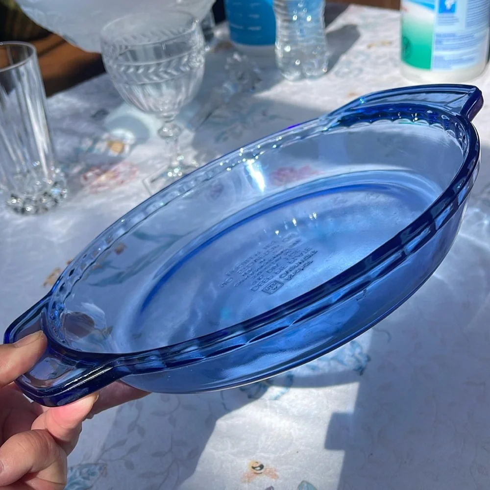 Anchor hocking 1075 Cobalt Blue Vintage Glass Pie Plate 9”